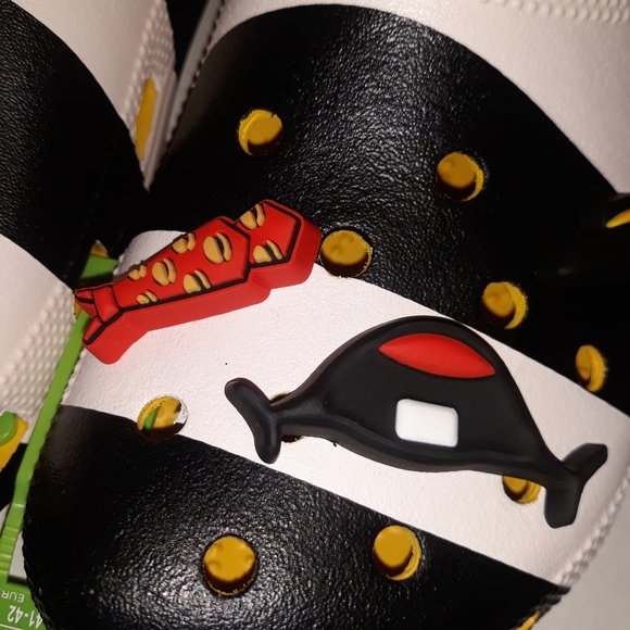 (New) Adult McDonald's X Crocs Hamburglar Clogs (M9/W11) (M10/W12) - Picture 6 of 8